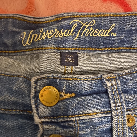 jean shorts universal thread - Picture 2 of 2
